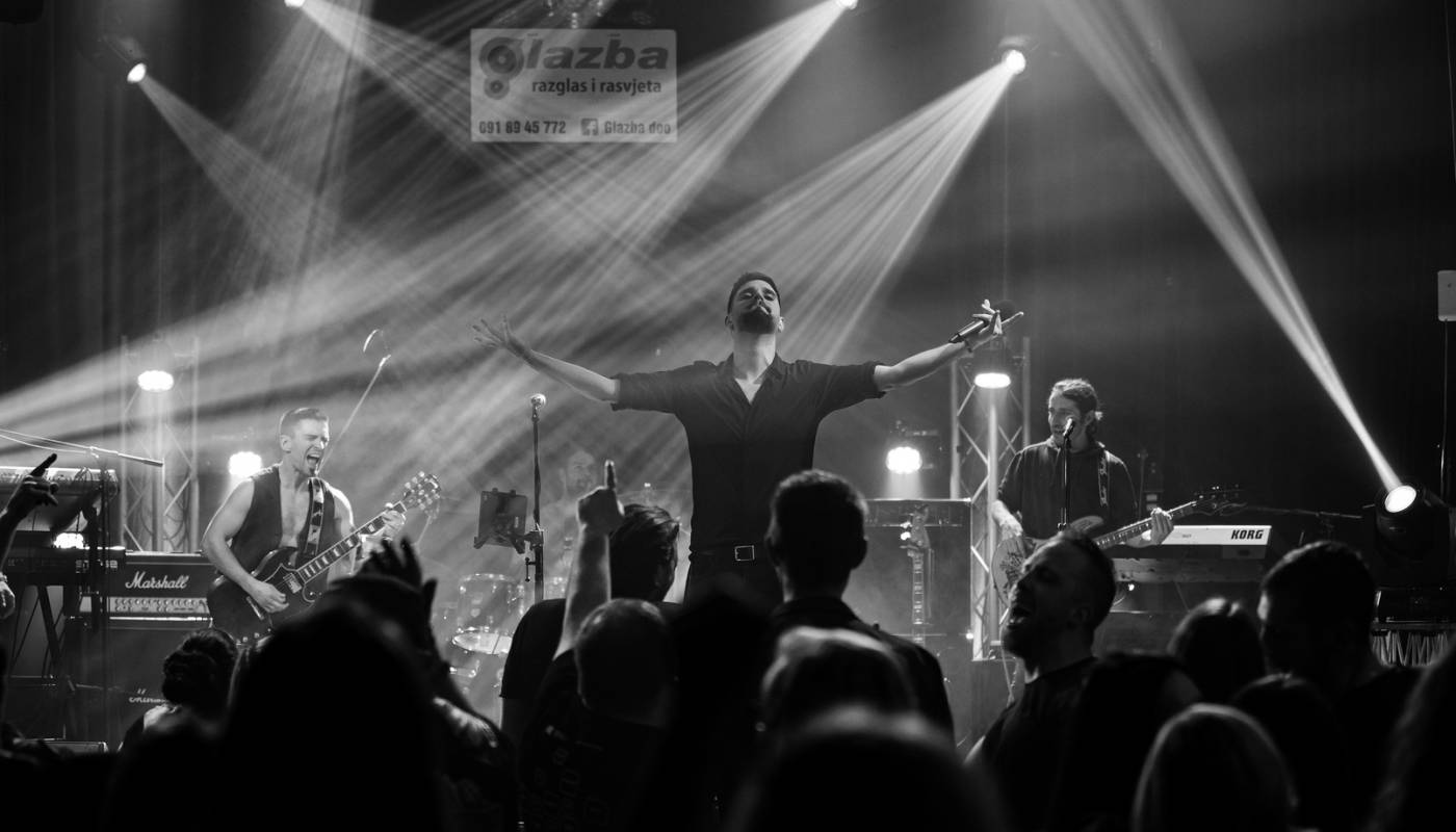 Humanitarni koncert, Daj 5 za gladnu djecu svijeta - Delnice