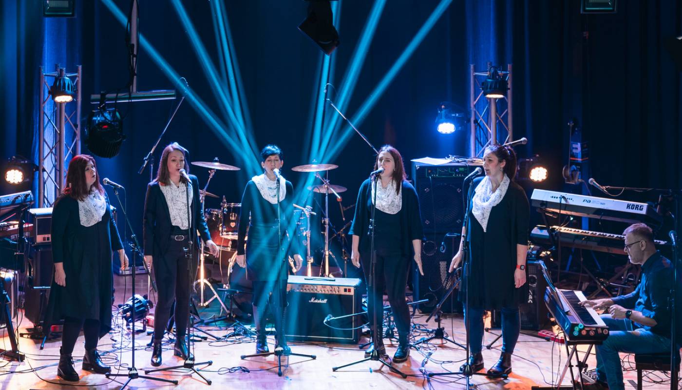 Humanitarni koncert, Daj 5 za gladnu djecu svijeta - Delnice