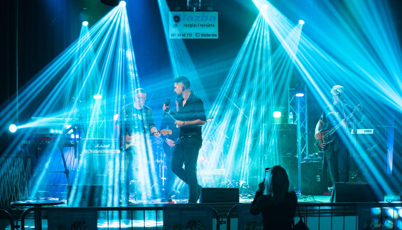 Humanitarni koncert, Daj 5 za gladnu djecu svijeta - Delnice
